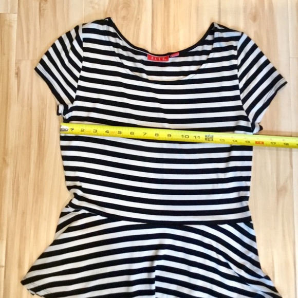 💰ELLE Peplum Black White Stripe Short Sleeve Top - Picture 5 of 8